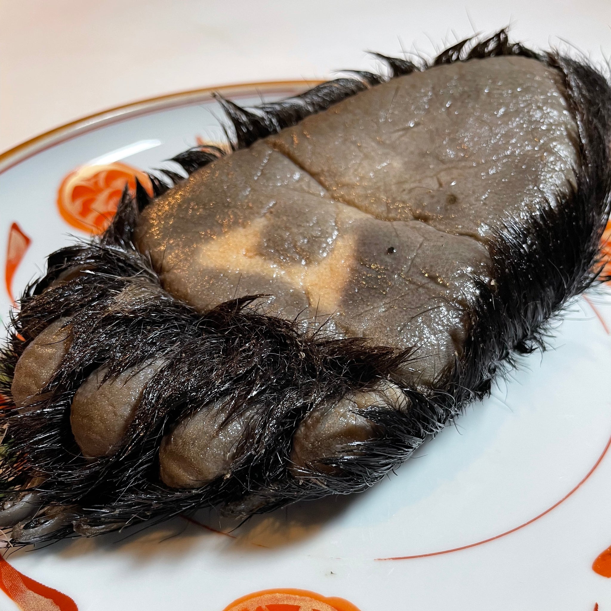 ツキノワグマの新生児 等身大ぬいぐるみ | 天然素材のぬいぐるみ
